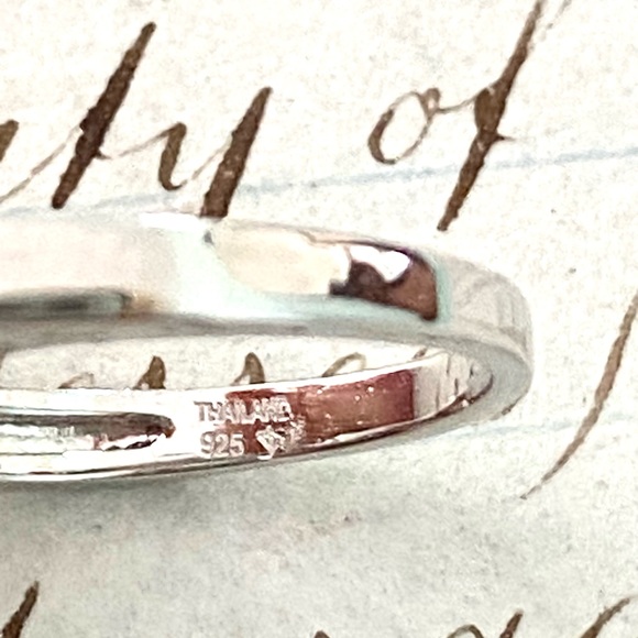 Stunning Sterling Silver 925 Three Stone Ring Thailand Size 5 - Picture 3 of 9